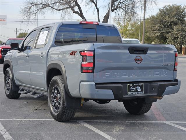 2023 Nissan Frontier PRO-4X 3