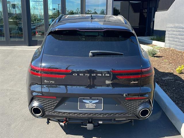 2025 Genesis GV70 2.5T AWD 8