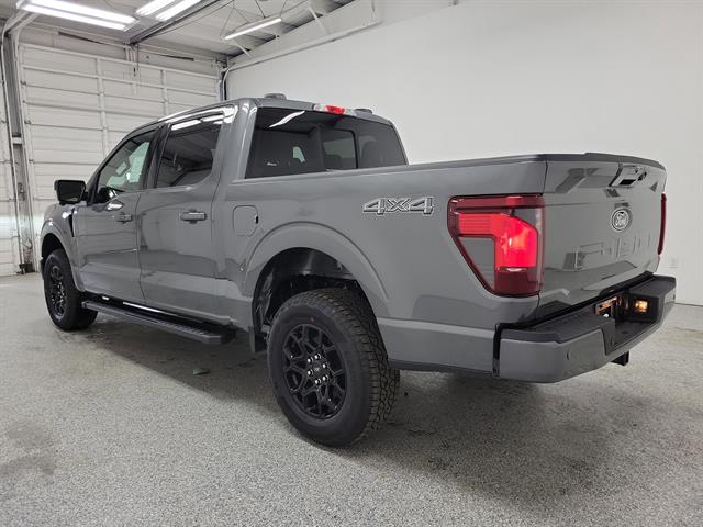 View vehicle photo 4