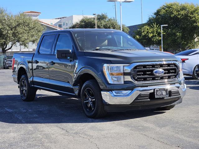 2021 Ford F-150 XLT 2