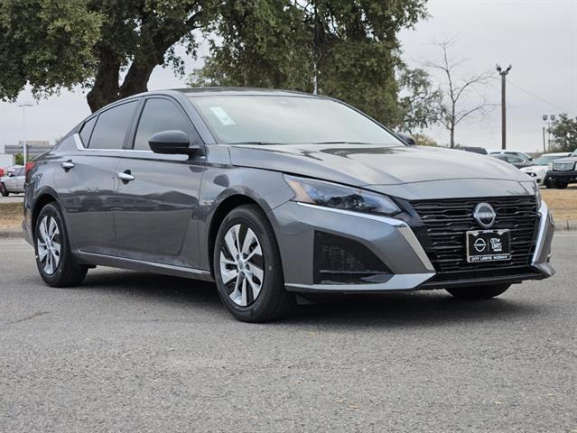 2025 Nissan Altima S 2