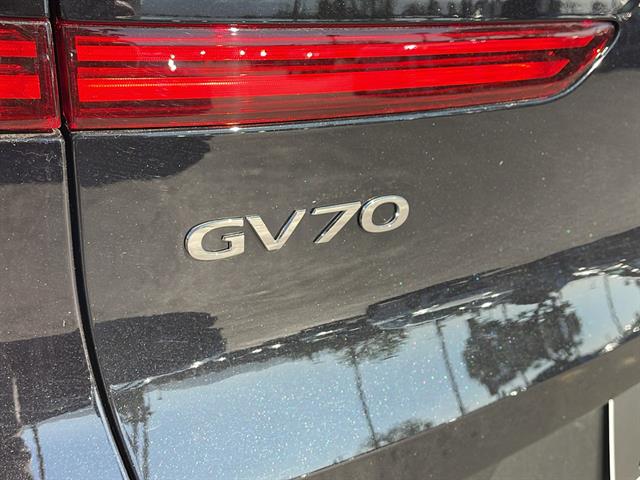 2025 Genesis GV70 2.5T AWD 30