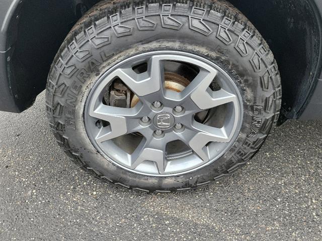 View vehicle photo 6