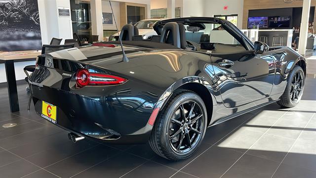 2024 Mazda MX-5 Miata Sport 3