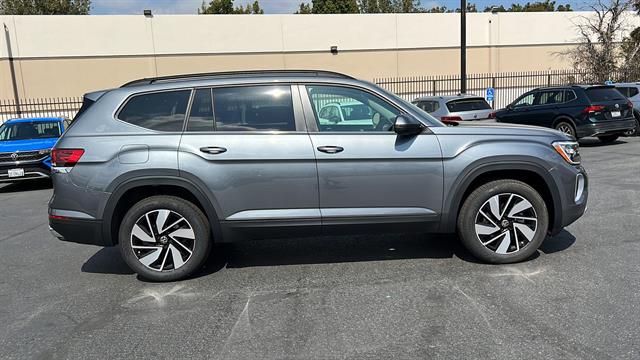 2024 Volkswagen Atlas SE 6