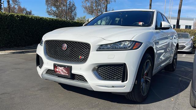 2020 Jaguar F-PACE S 8