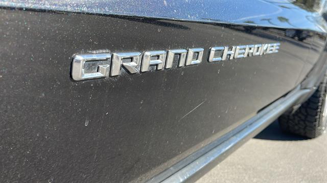 2014 Jeep Grand Cherokee Limited 9