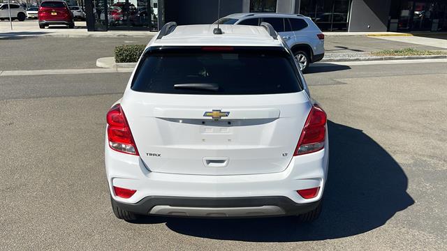 2020 Chevrolet Trax LT 8