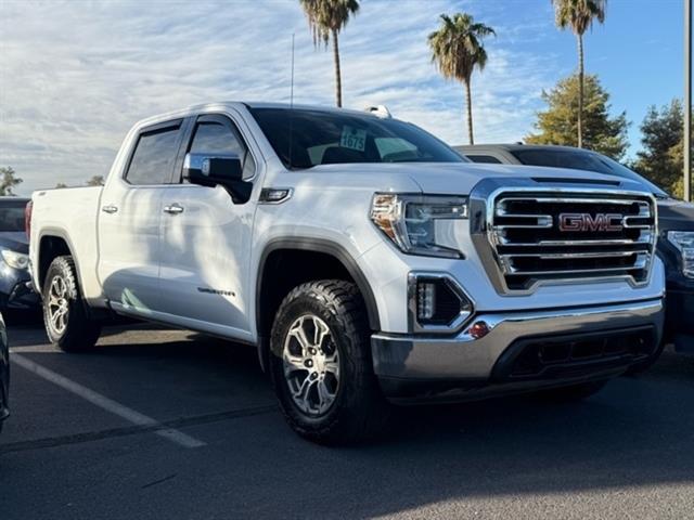 2021 GMC Sierra 1500 SLT 2