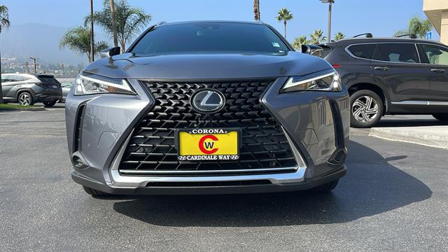 2021 Lexus UX Base 4