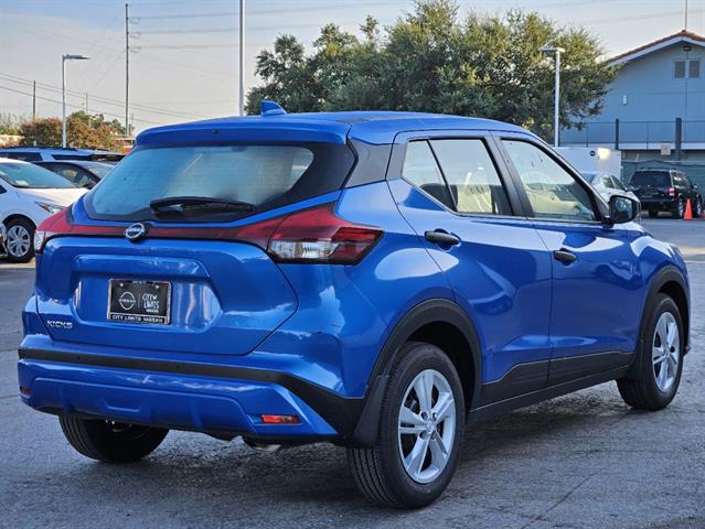 2024 Nissan Kicks S 3