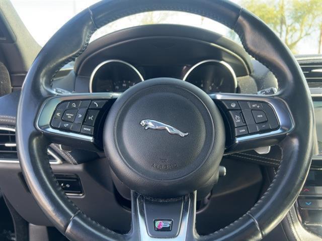 2018 Jaguar F-PACE S 26