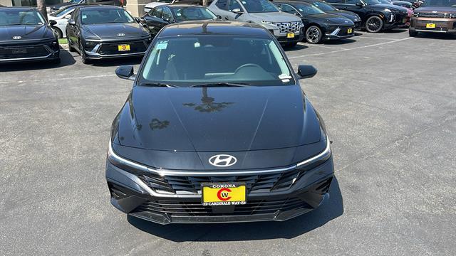 2024 Hyundai Elantra SEL 2