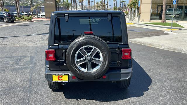 2018 Jeep Wrangler Unlimited Sahara 8