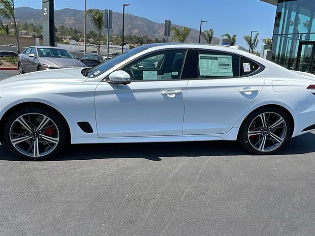 2025 Genesis G70 3.3T RWD Sport Advanced 9