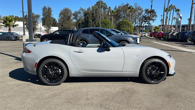 2024 Mazda MX-5 Miata Club 6