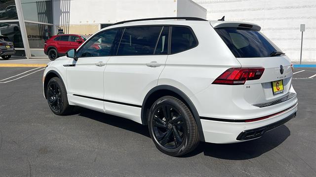 2024 Volkswagen Tiguan SE R-Line Black 11