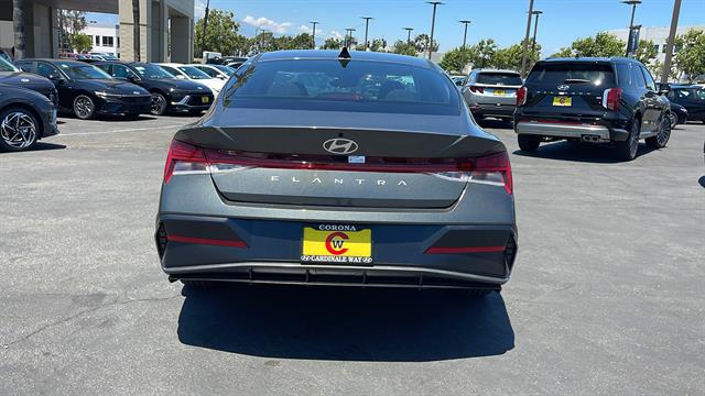 2024 Hyundai Elantra SEL 9