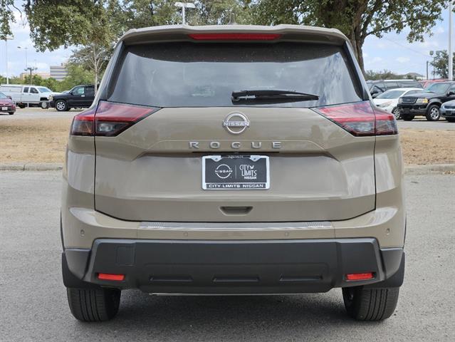 2025 Nissan Rogue SV 4