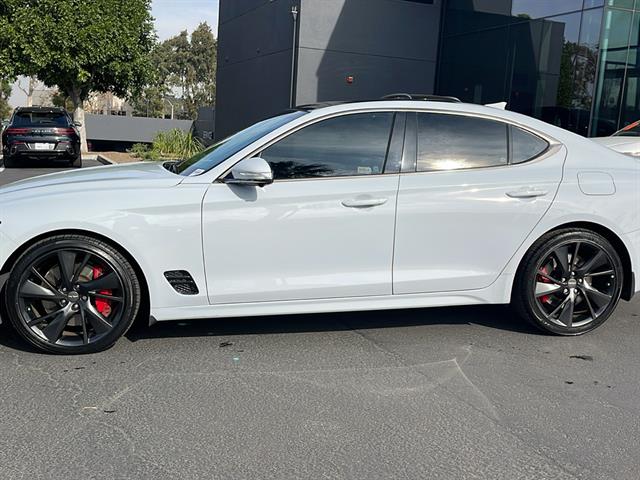 2022 Genesis G70 3.3T Advanced 12