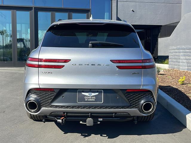 2025 Genesis GV70 2.5T AWD 9