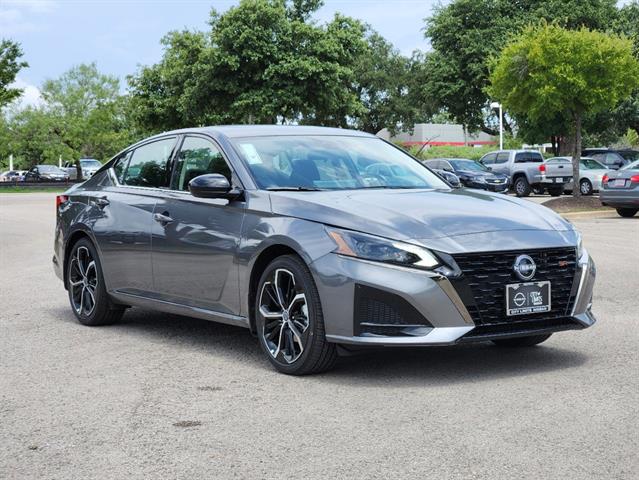 2024 Nissan Altima 2.5 SR 2