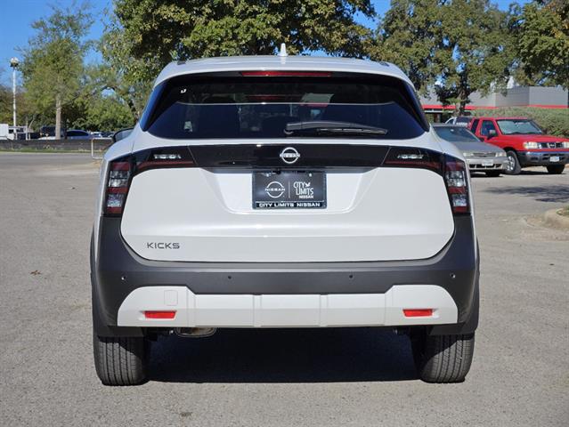 2025 Nissan Kicks SV 4