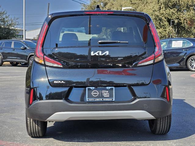 2023 Kia Soul LX 4