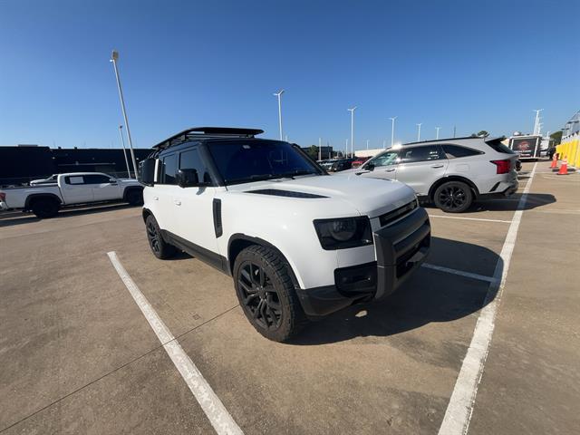 2022 Land Rover Defender X-Dynamic HSE photo 2