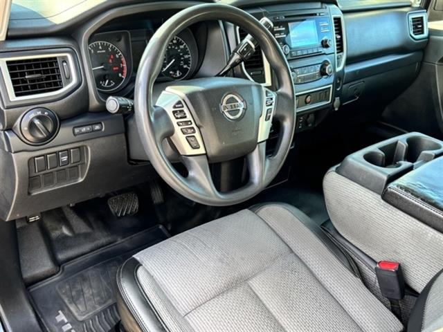 2018 Nissan Titan SV 20