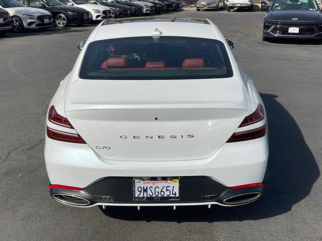 2025 Genesis G70 2.5T Standard 8