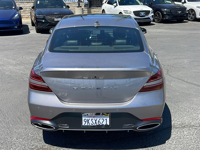 2024 Genesis G70 2.5T Standard 8