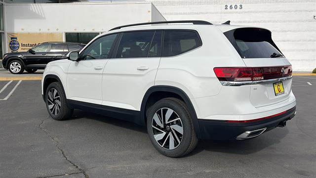 2025 Volkswagen Atlas SE 11