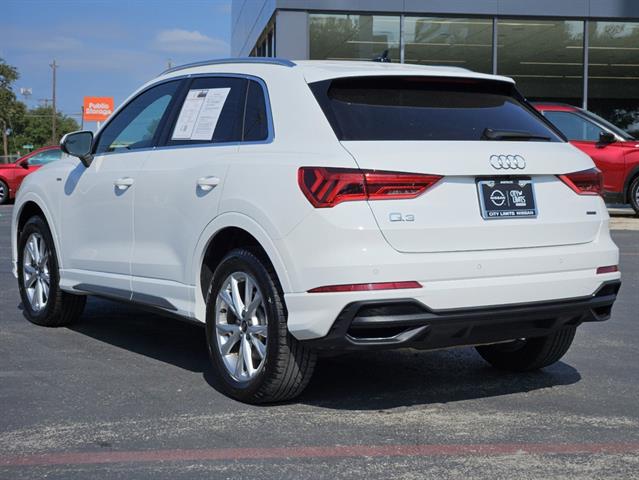 2023 Audi Q3 S line Premium 3