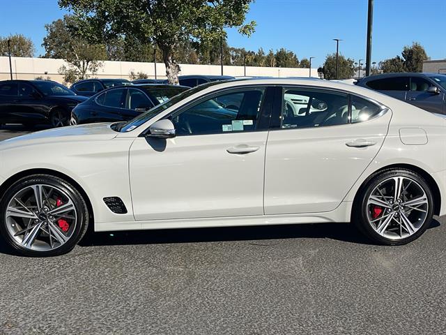 2025 Genesis G70 2.5T Standard 12