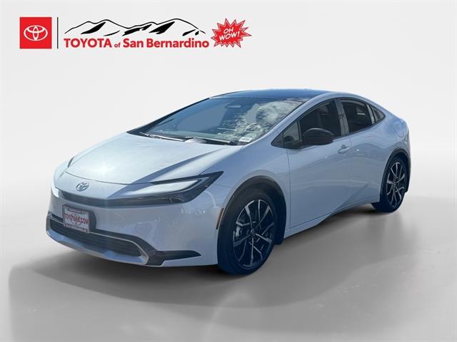 2026 Toyota Prius XSE Premium's photo