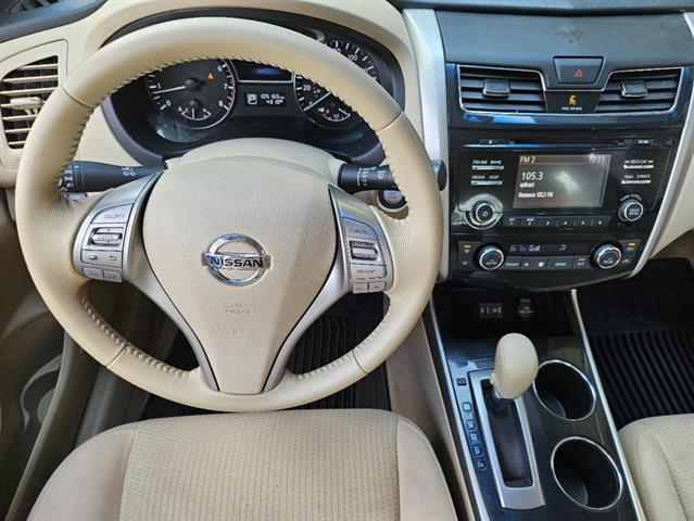 2014 Nissan Altima 2.5 S 18