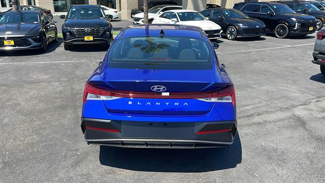 2024 Hyundai Elantra SEL 8