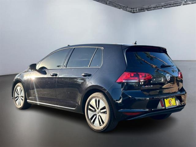 2016 Volkswagen e-Golf SEL Premium 10