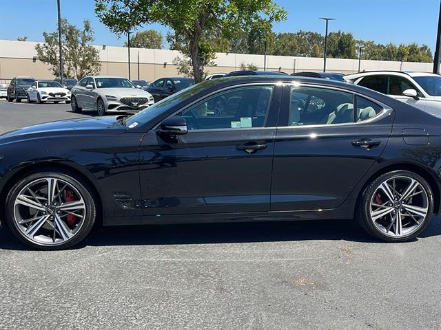 2024 Genesis G70 2.5T Standard 12