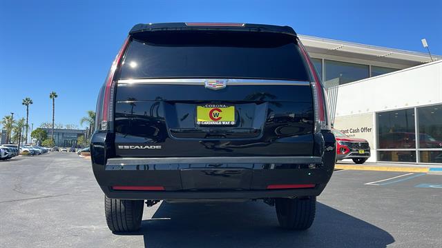 2018 Cadillac Escalade ESV Premium Luxury 10