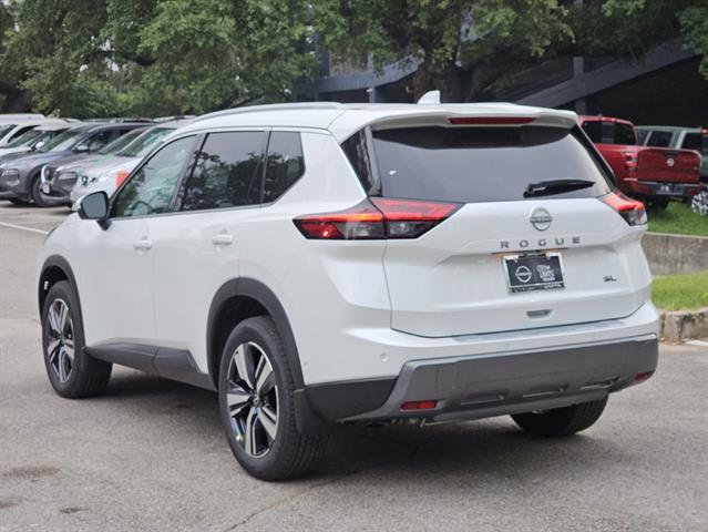 2024 Nissan Rogue SL 3