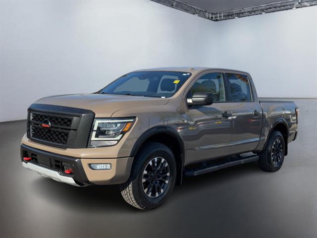 2021 Nissan Titan PRO-4X 8