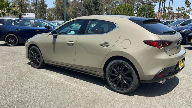 2024 Mazda Mazda3 Hatchback 2.5 Carbon Turbo 11