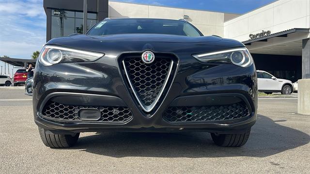 2019 Alfa Romeo Stelvio Ti Lusso 4