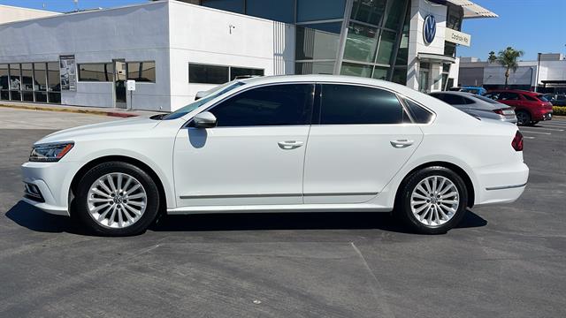 2017 Volkswagen Passat 1.8T SE 12