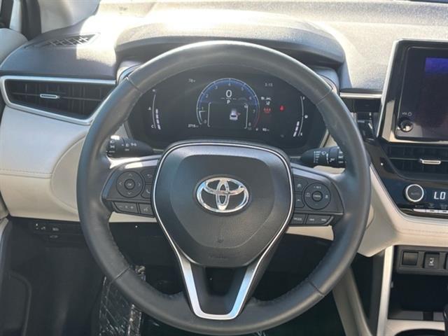 2024 Toyota Corolla Cross XLE 14