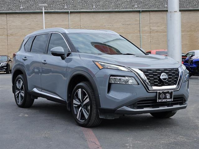 2023 Nissan Rogue SL 2