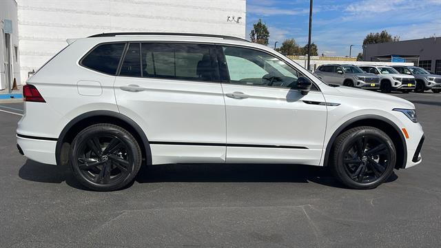 2024 Volkswagen Tiguan SE R-Line Black 6