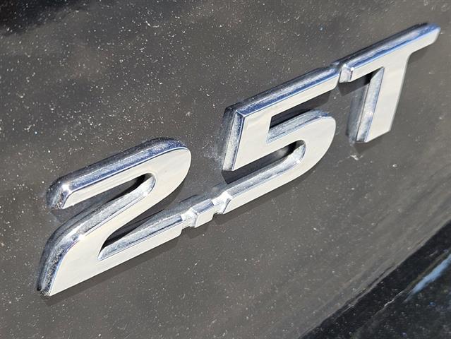 2023 Hyundai Santa Fe Limited 12